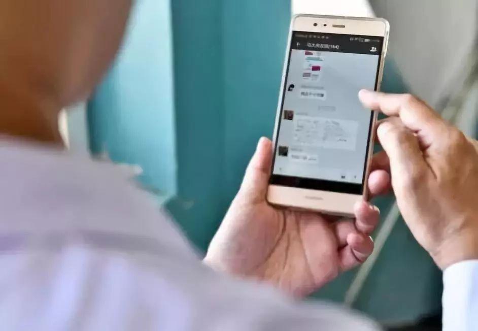 聊天App推出群組投票功能 團隊決策更方便